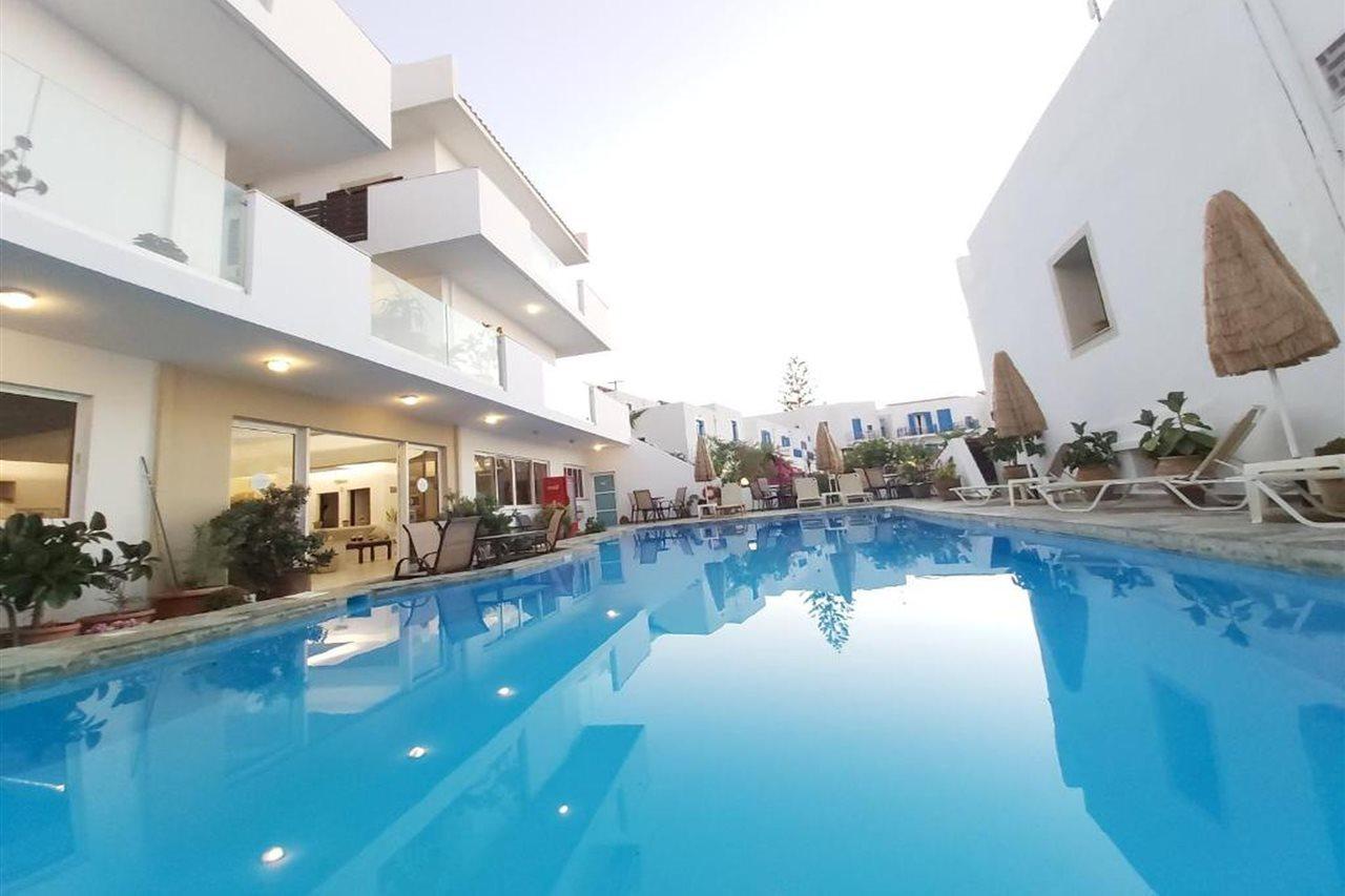 Pánormos Kasteli Studios & Apartments מראה חיצוני תמונה