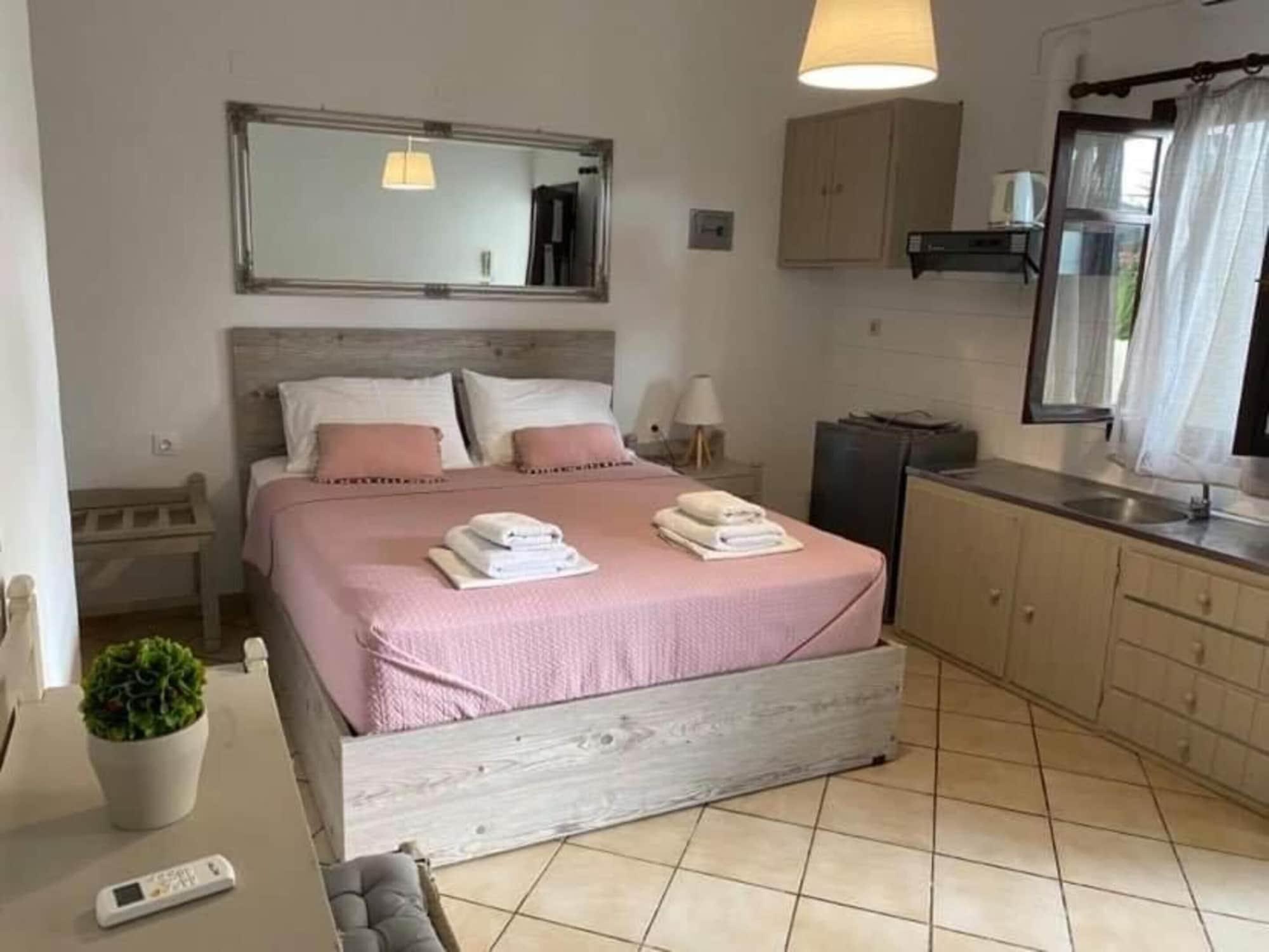 Pánormos Kasteli Studios & Apartments מראה חיצוני תמונה
