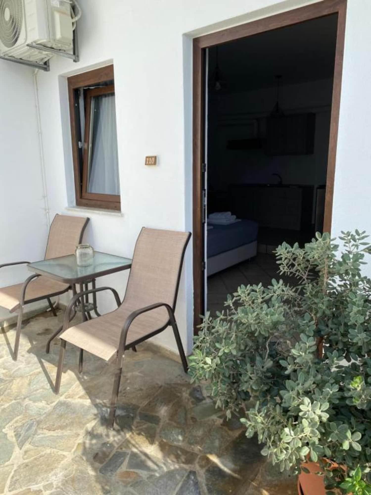 Pánormos Kasteli Studios & Apartments מראה חיצוני תמונה
